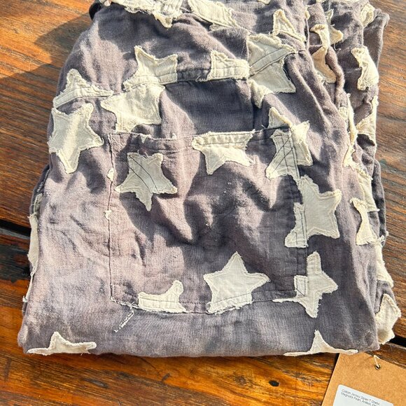 Magnolia Pearl Star Applique pants - Picture 4 of 6